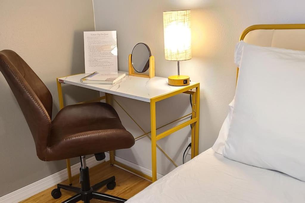 Centrally Located In Rogers And Bentonville! -Private Rooms Eksteriør bilde